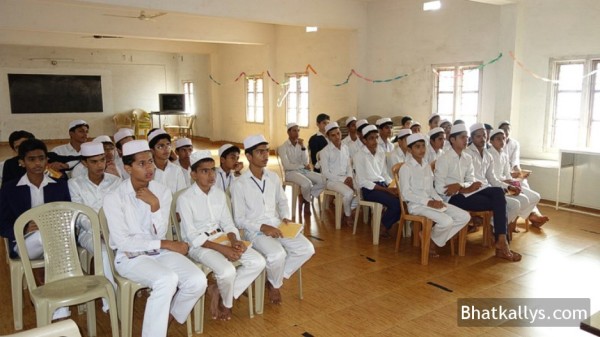 Anjuman Alumni Organized Career Guidance at Shams School Bhatkal 