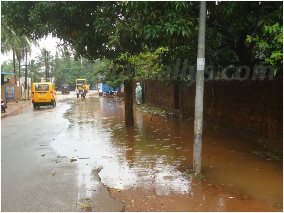 heavy-rain-lashed-bhatkal22