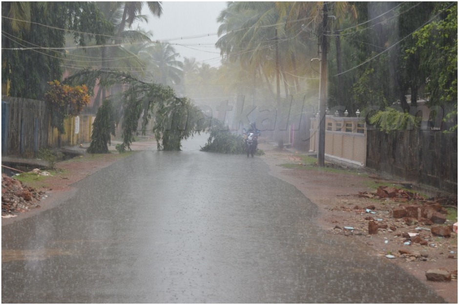 heavy-rain-lashed-bhatkal6