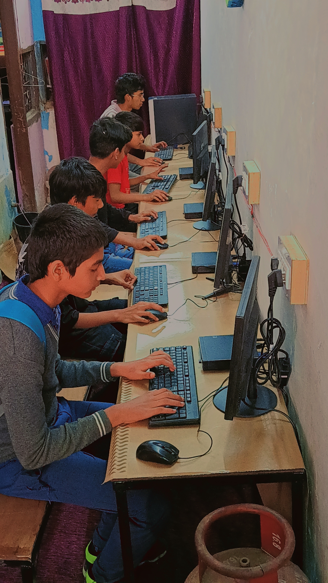 COMPUTER
