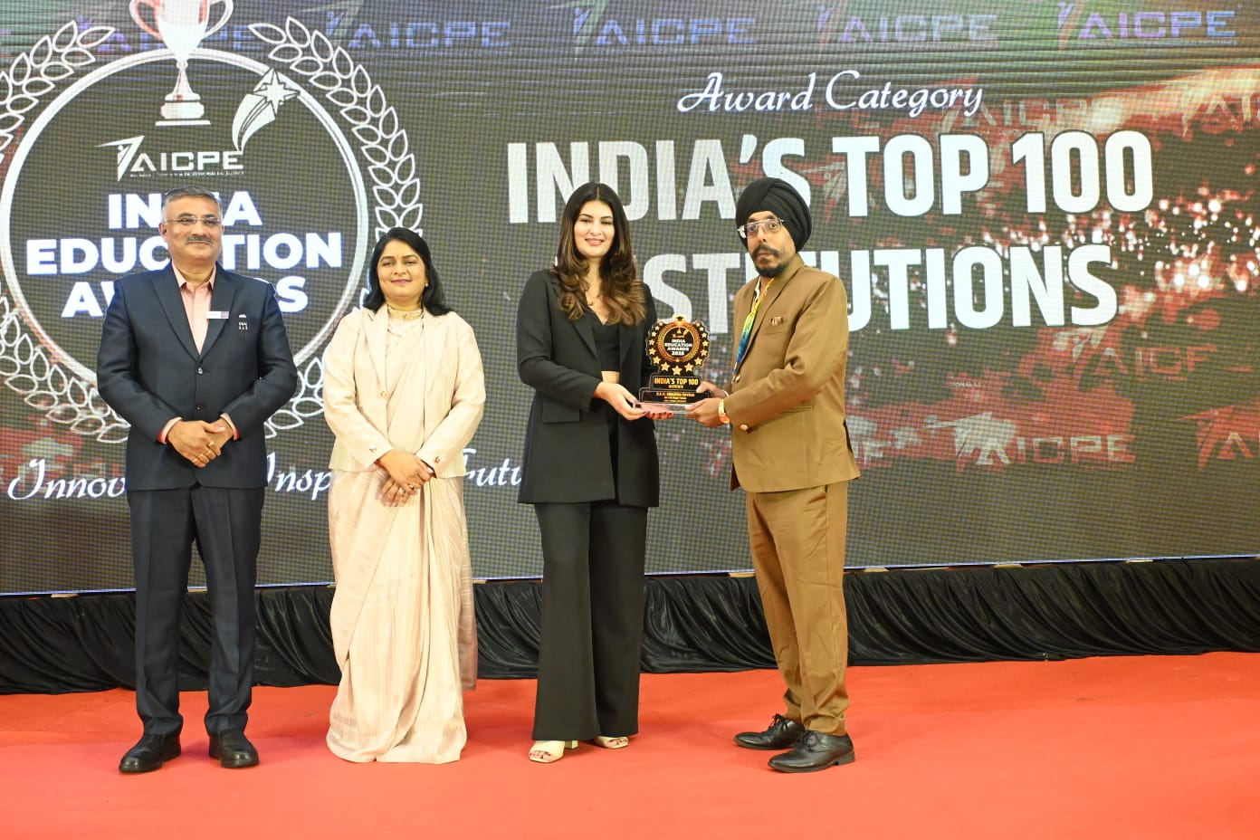 DKM Education Center को मिला “Top 100 Institute in India” का प्रतिष्ठित पुरस्कार 2025