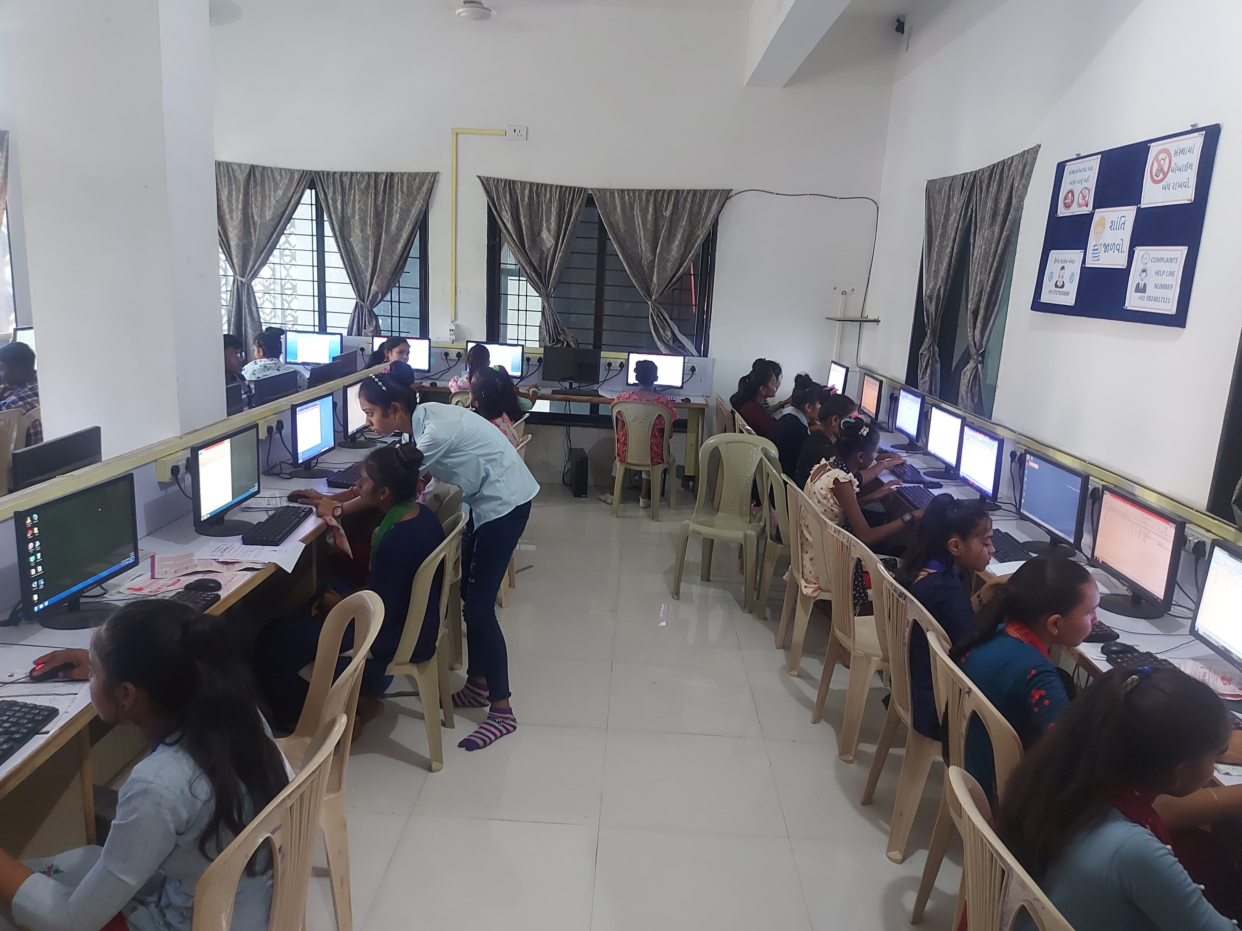 COMPUTER LAB