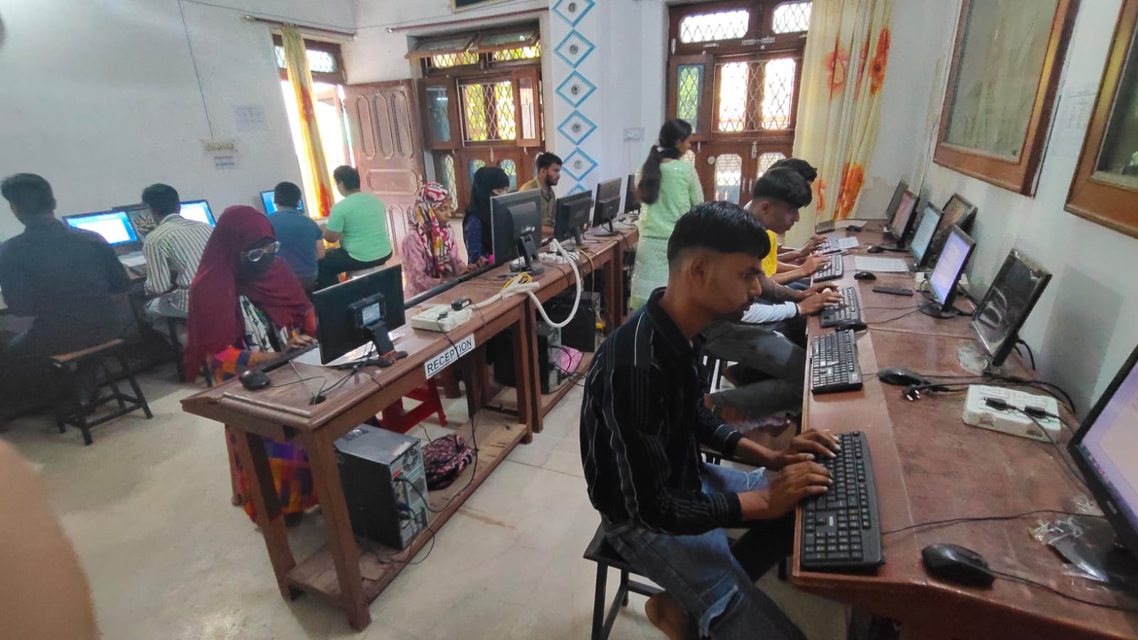 COMPUTER LAB