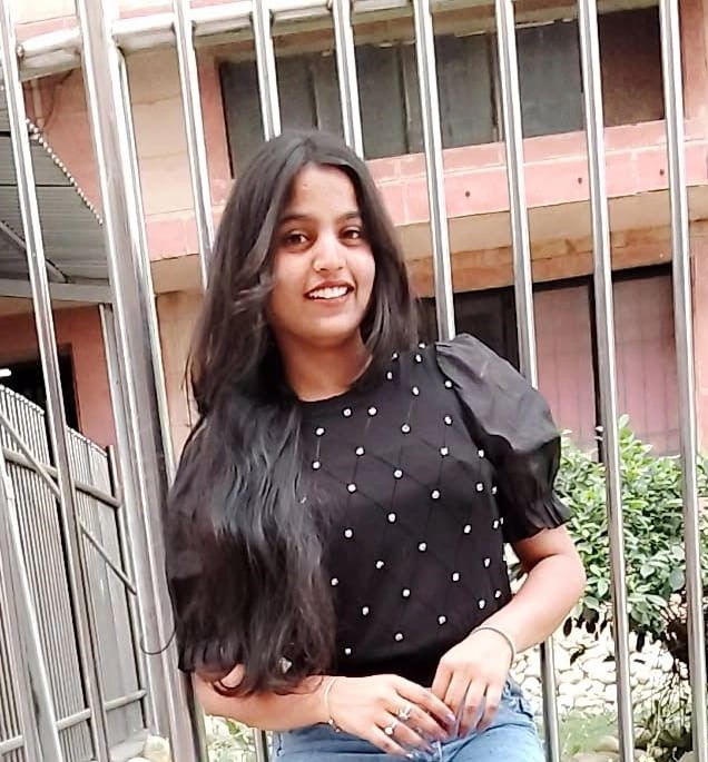 Ritu Prajapati Image