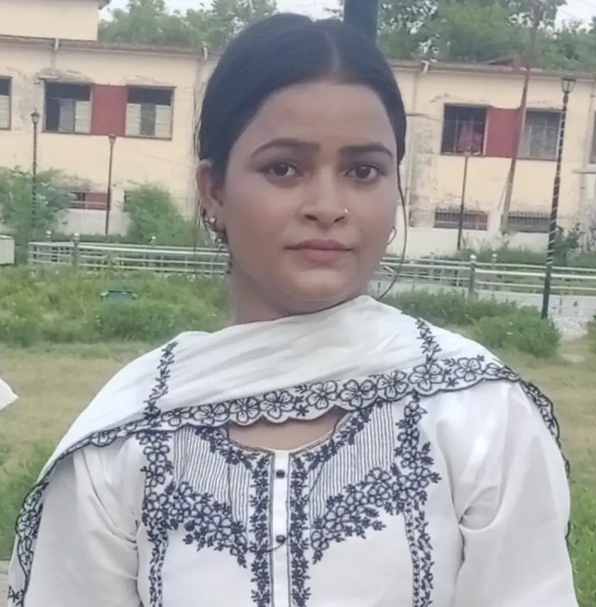 MUSKAN KHAN 