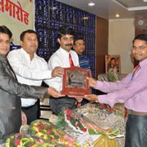 WITH MATS UNIVERSITY DIRECTOR Icon