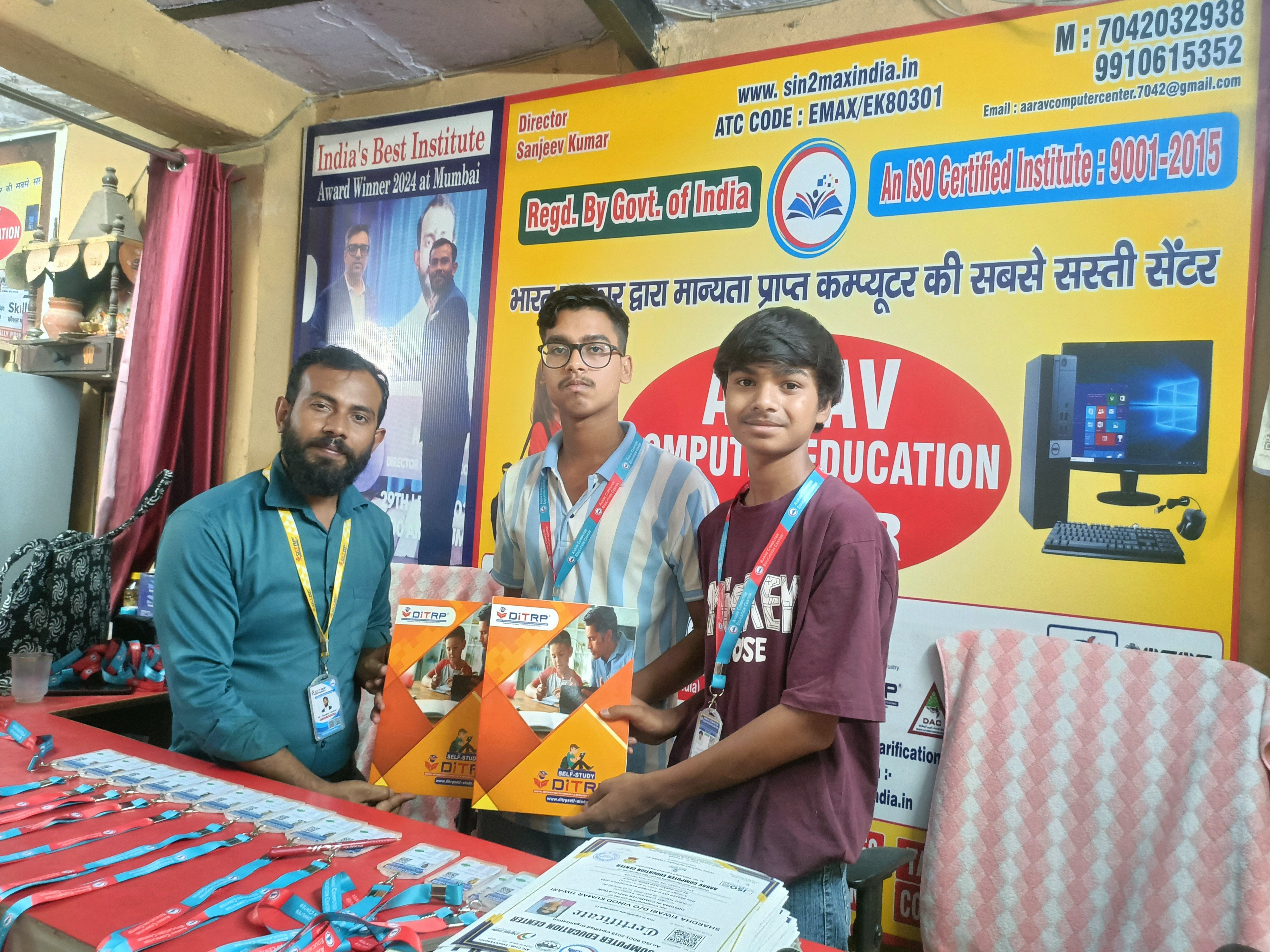 ID card and certificate distribution ceremony.