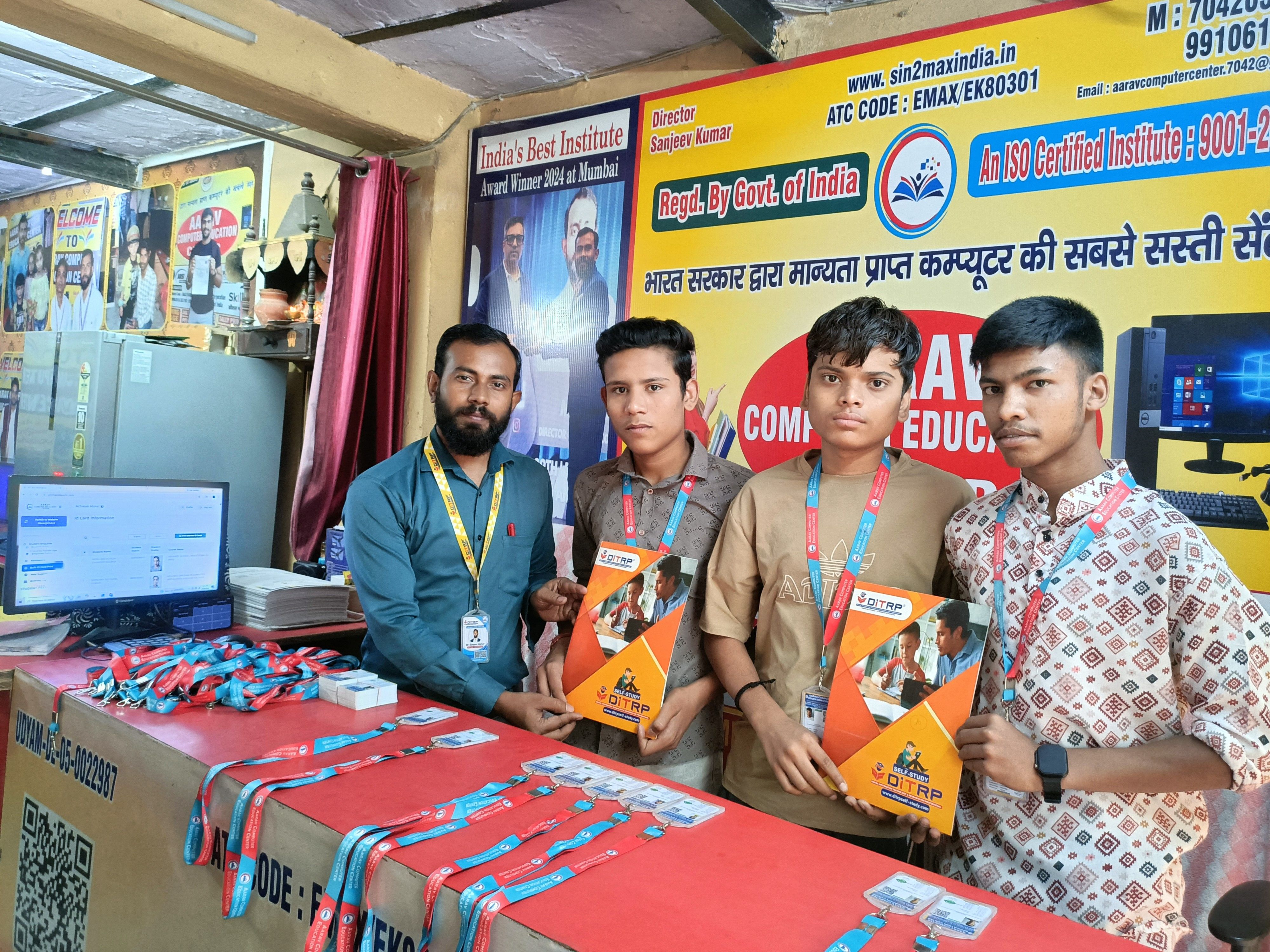 ID card and certificate distribution ceremony.