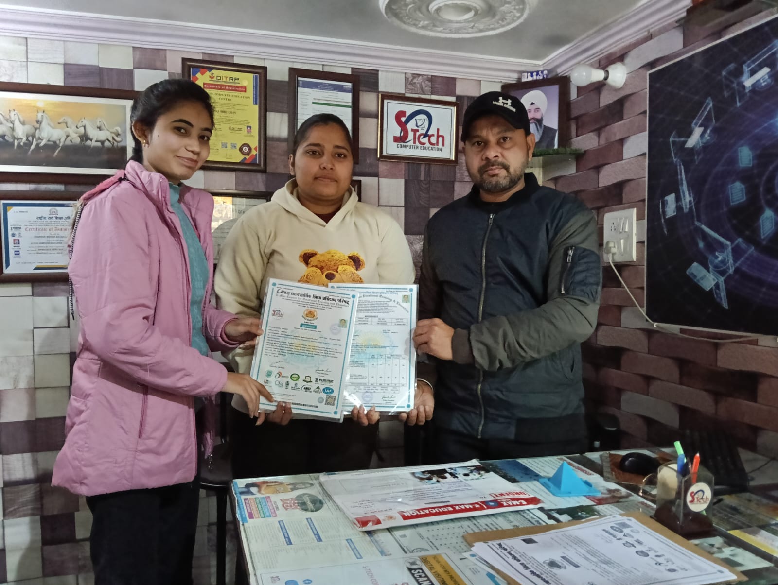 Issued Cerficate/Diploma 9