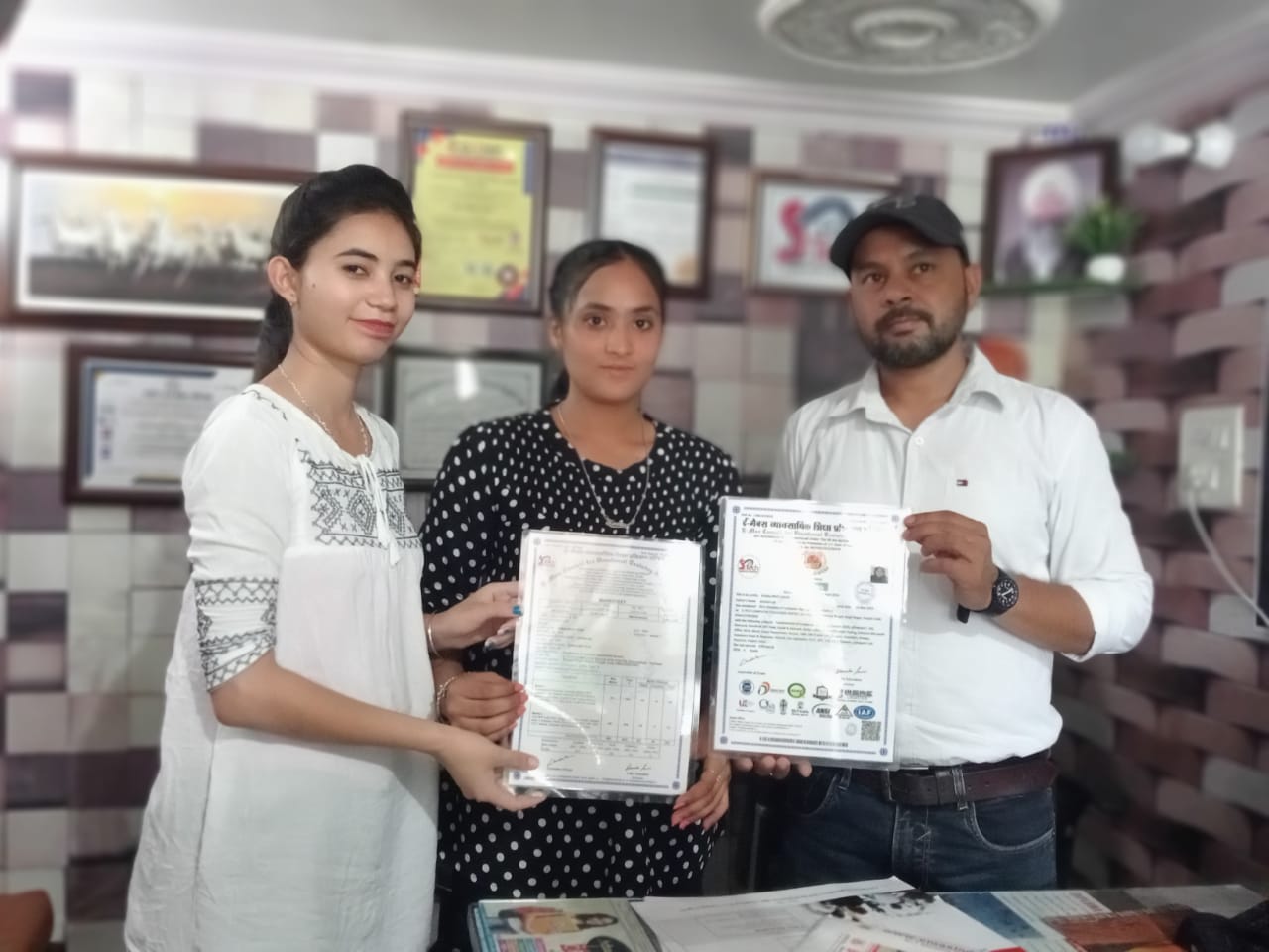 Issued Cerficate/Diploma 11