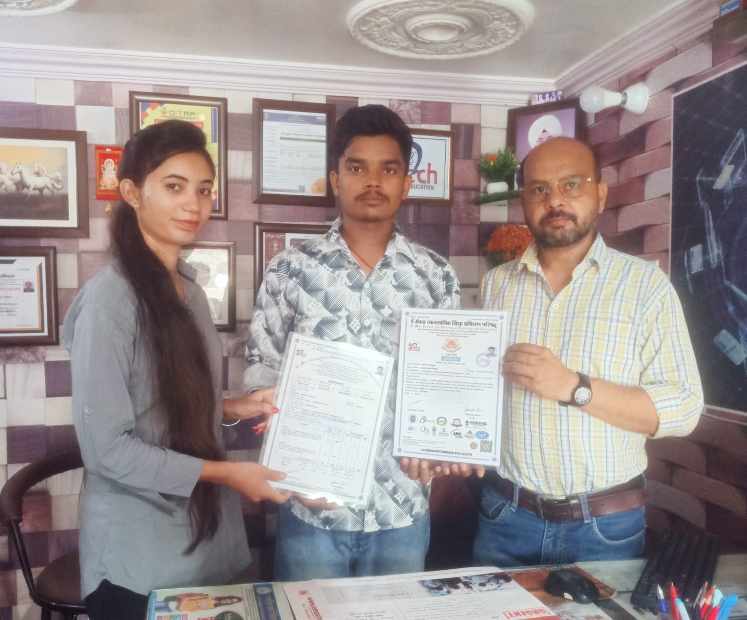 Issued Cerficate/Diploma 30