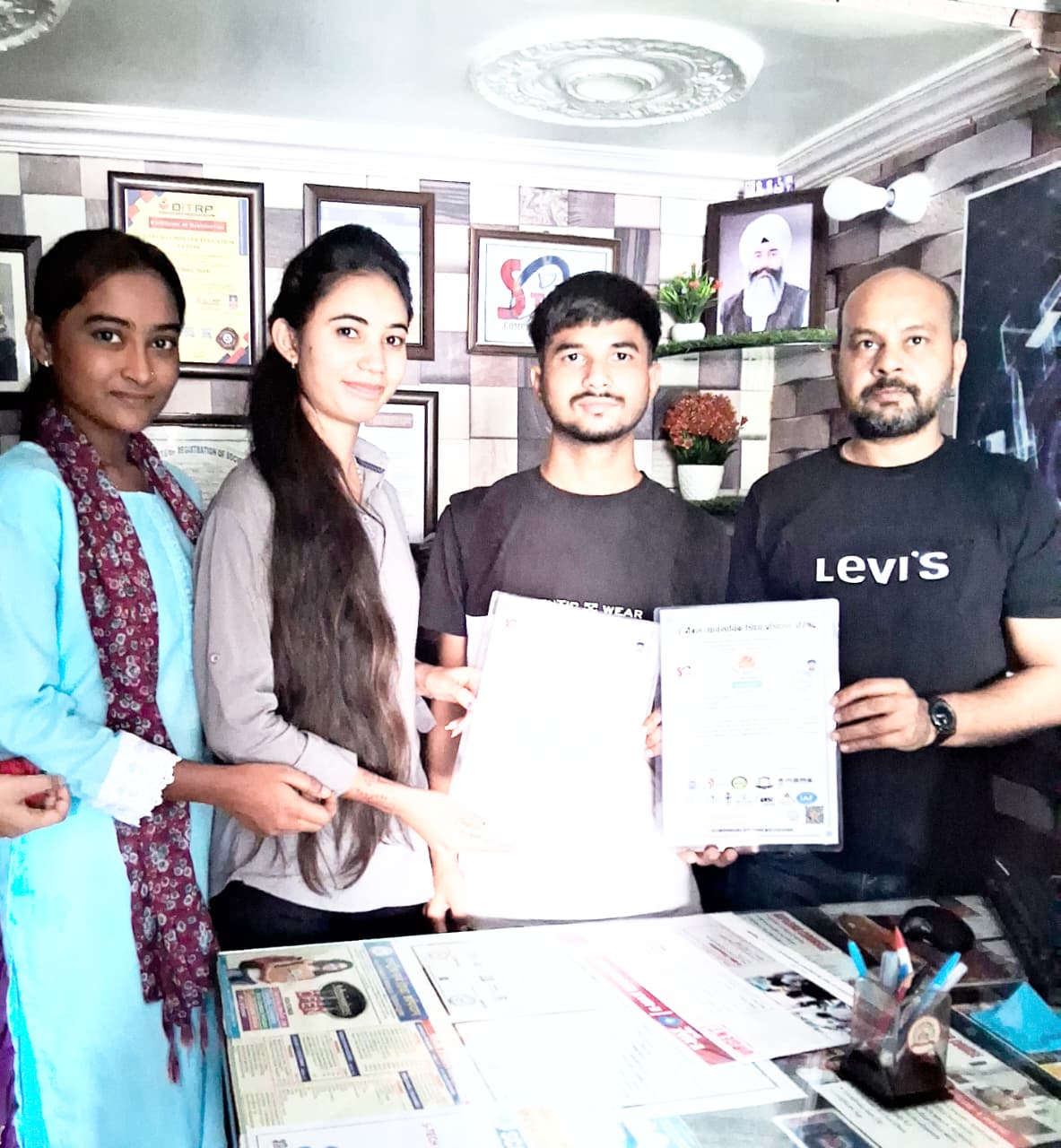 Issued Cerficate/Diploma 37