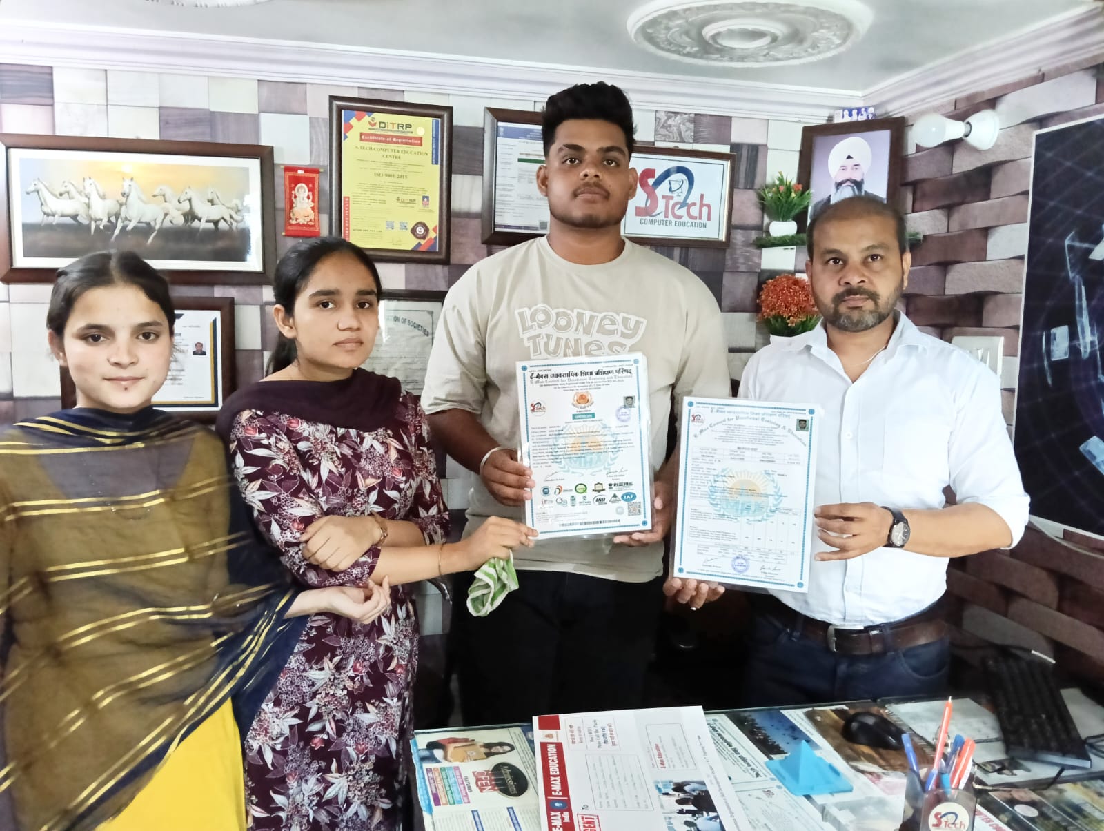 Issued Cerficate/Diploma 39