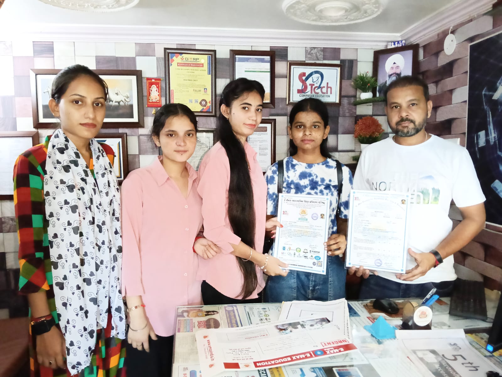 Issued Cerficate/Diploma 43