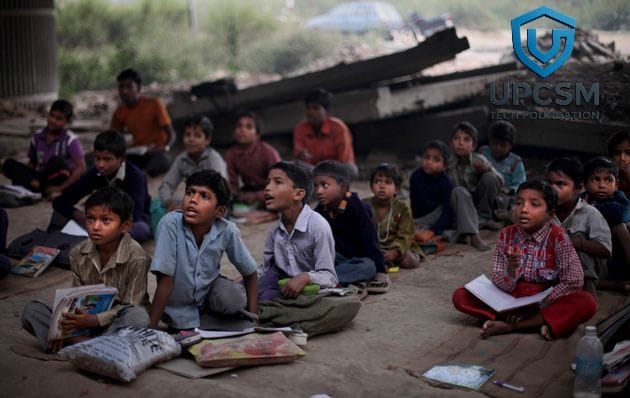 “जहाँ किताबें नहीं, वहाँ सपनों की रोशनी हम ले आते हैं।”