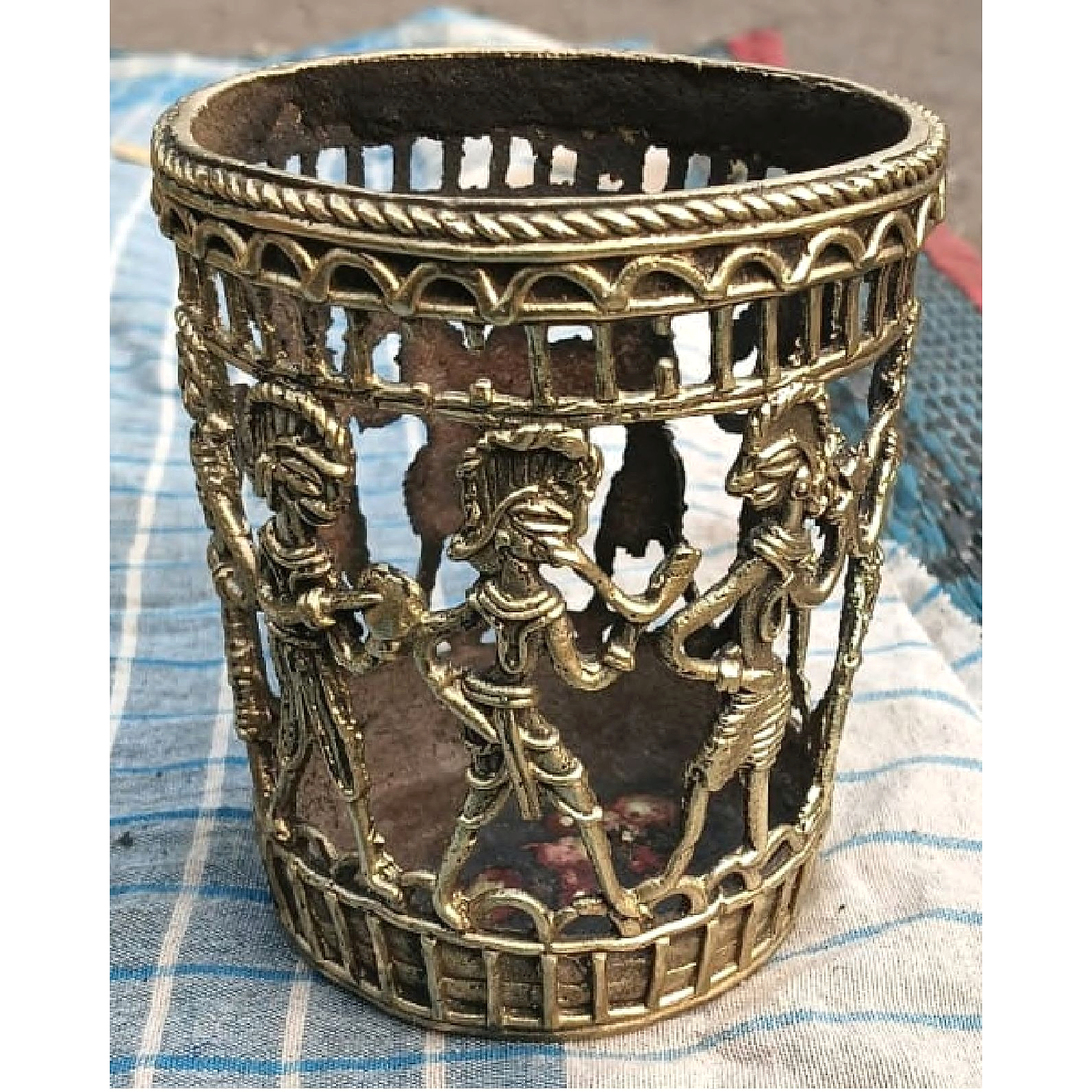 Openwork Figurine Pen Holder